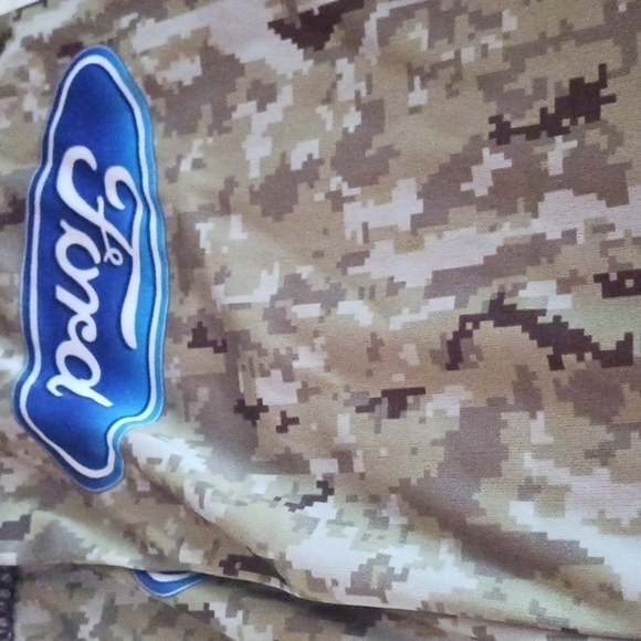 Cowboys and Ford Cammo Scarf - Picture 6 of 7